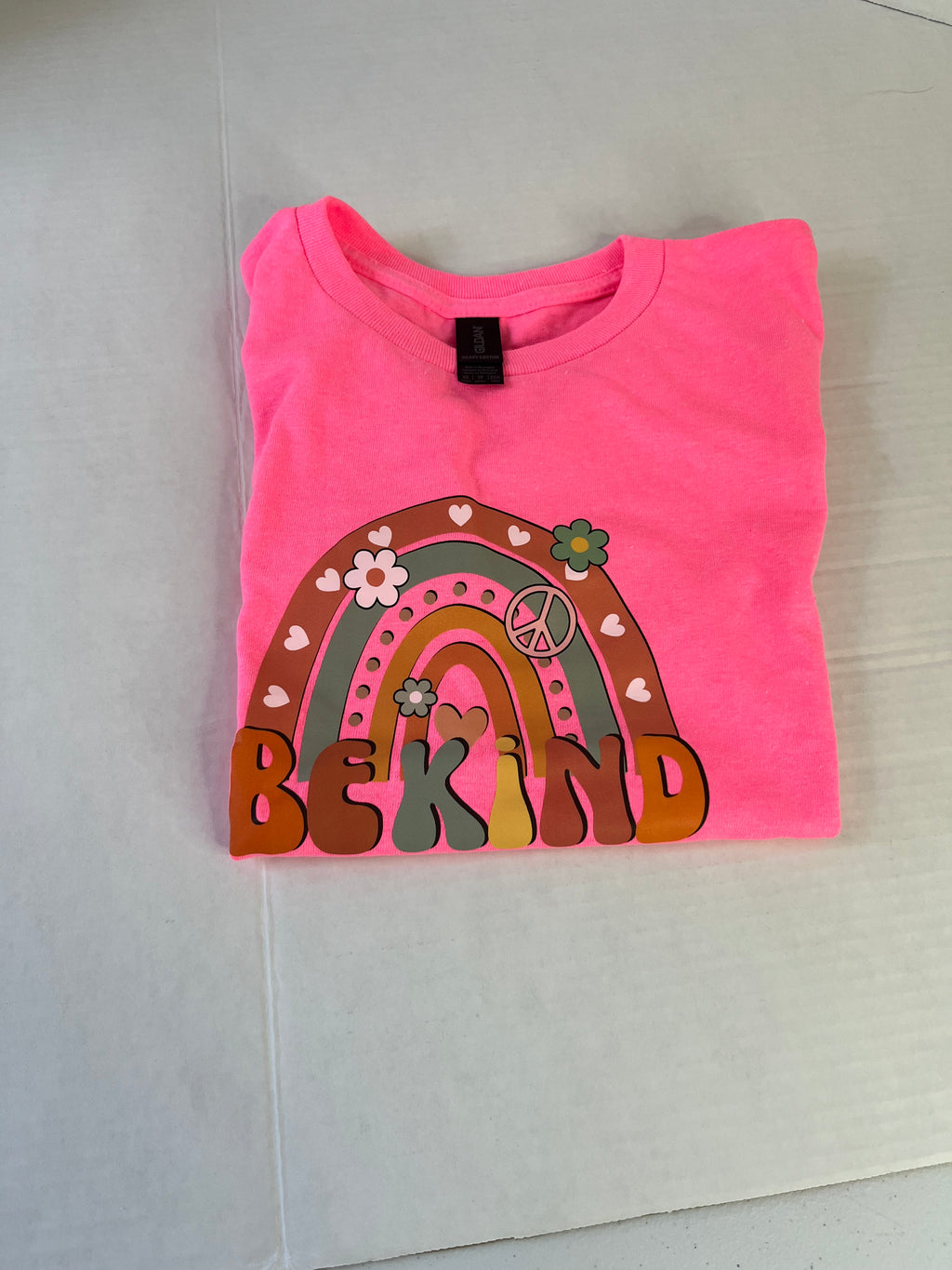 Be Kind Retro Rainbow T-Shirt Size xs